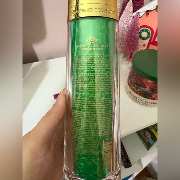 Emerald Tanning Bronzer (Palm Beach Tan Exclusive) - Picture 3 of 6
